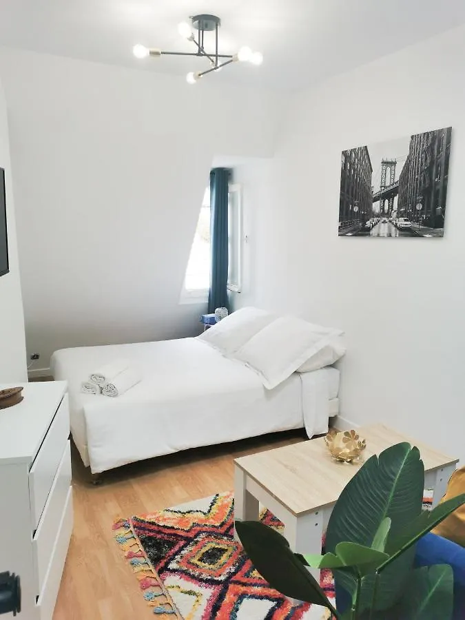 Studio Moderne, Lumineux Lejlighed Paris